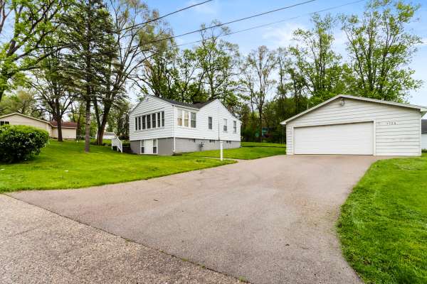 7725 Lily Lake Rd,  Wheatland,  WI 53105