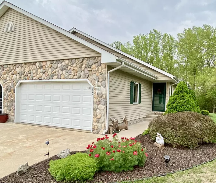 3389 Caleb Ct Unit 2, Barton, WI 53090