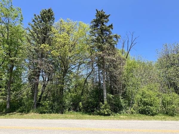 3660 E Fitzsimmons Rd, Oak Creek, WI 53154