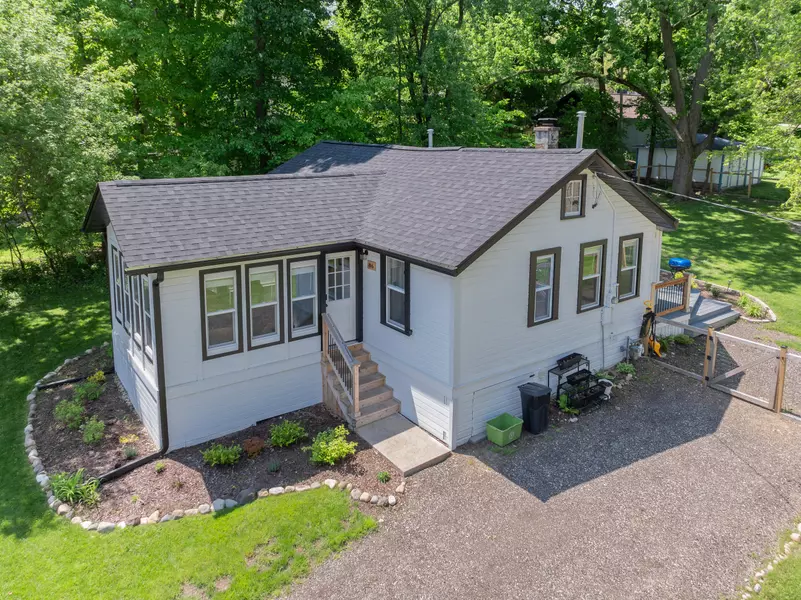 86 Orchard St, Williams Bay, WI 53191