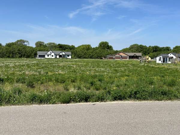 0 HUNTINGTON Ct Unit LOT 56, Onalaska, WI 54650