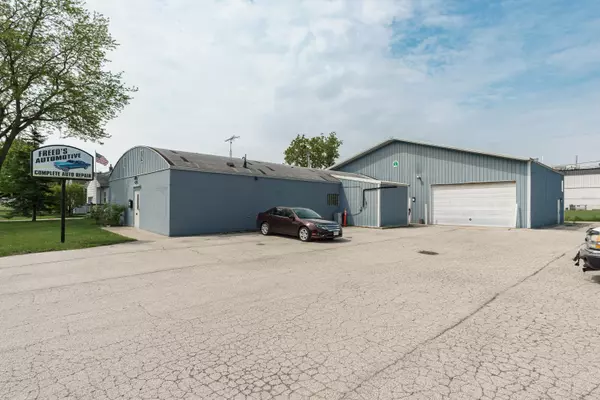 624 S Hickory St, Fond Du Lac, WI 54935