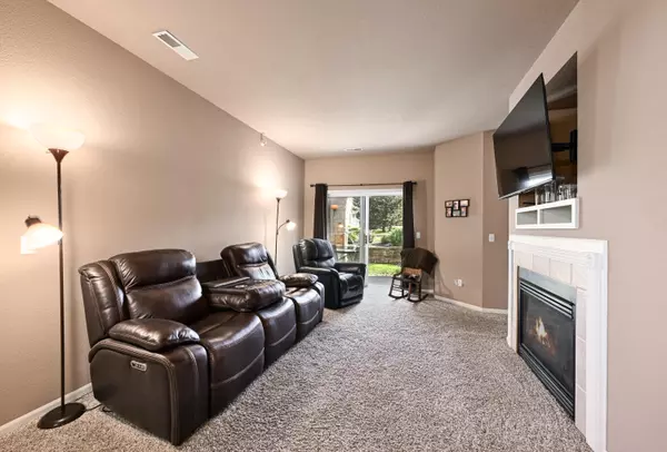 9399 S Cobblestone Way Unit D, Franklin, WI 53132