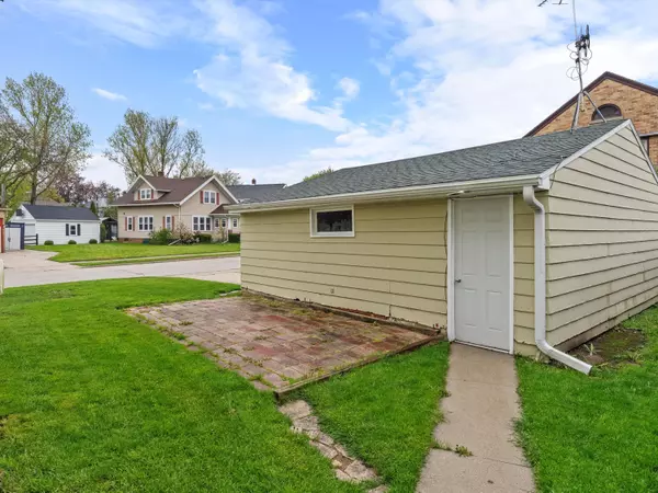 Sheboygan Falls, WI 53085,631 Pine St