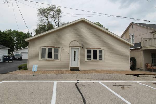 6078 N Railroad St, Lyons, WI 53148