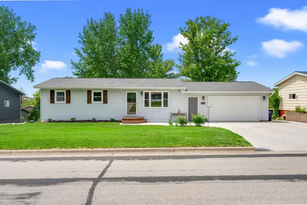 1516 Wolfe Dr, Holmen, WI 54636