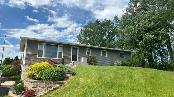 w7571 St Croix Ave, Holland, WI 54636