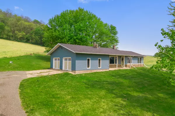 W15536 Ridge Trail Rd, North Bend, WI 54642