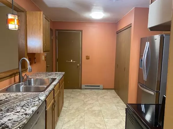 Mount Pleasant, WI 53406,7205 Mariner Dr Unit 9