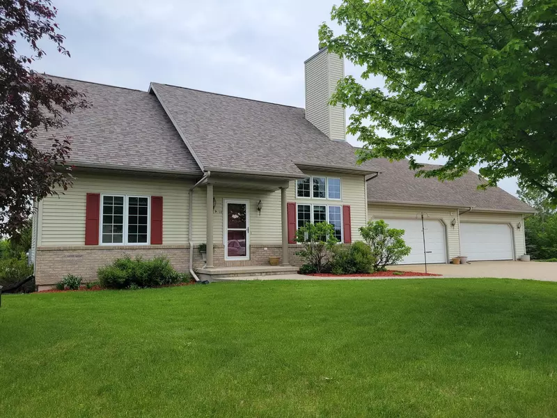 N122 Summer Hill Ct, Lebanon, WI 53098