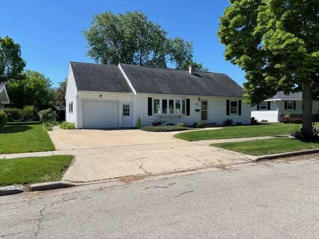 1719 E Marquette St, Appleton, WI 54911