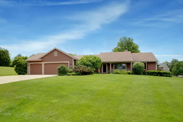 Mukwonago, WI 53149,S86W32351 Elias Ct