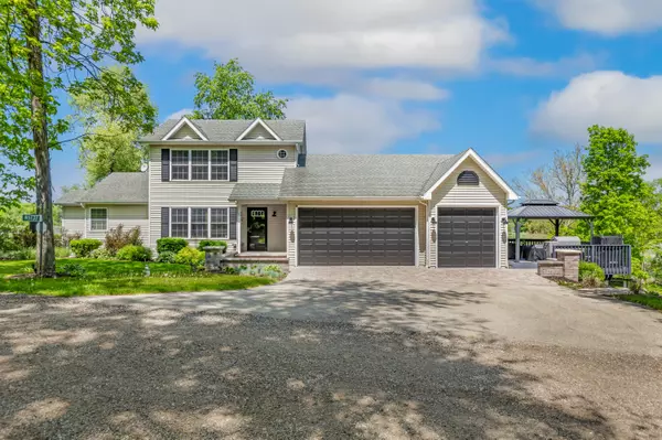 W6737 E Lakeshore Dr, Sugar Creek, WI 53121