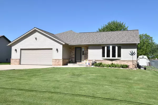 9921 S Shepard Ave, Oak Creek, WI 53154