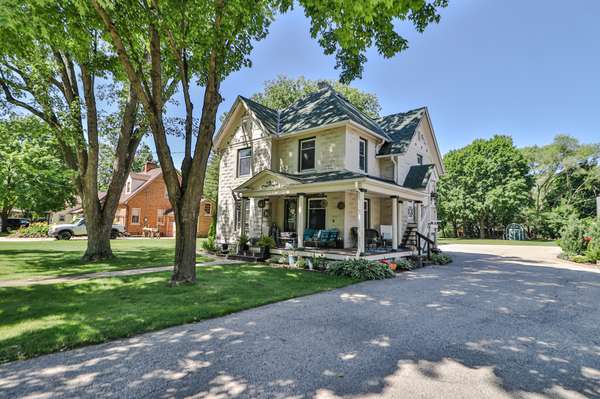 1935 Division St, East Troy, WI 53120