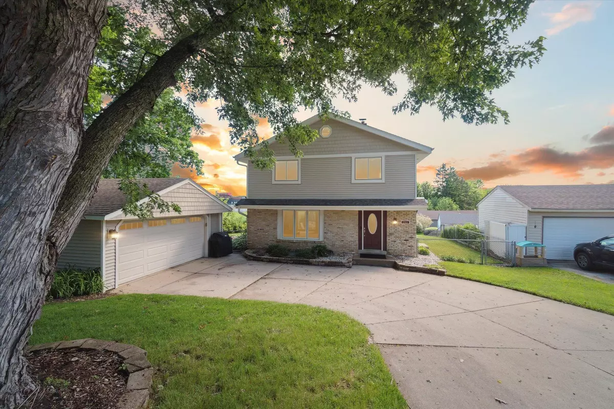 Hartland, WI 53029,213 Willow Ct