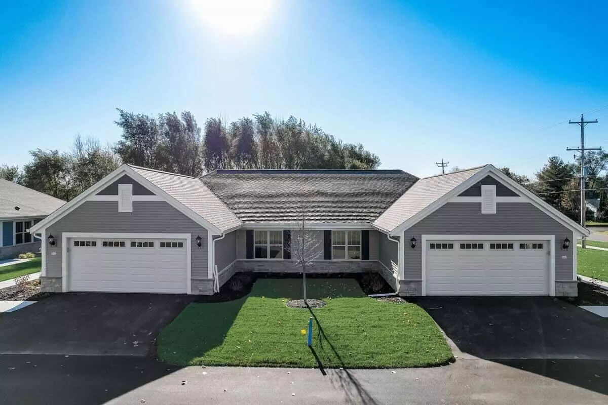 Eagle, WI 53119,802 Margo Cir Unit 1501