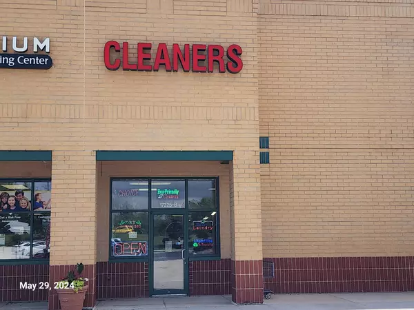 17325 W Capitol Dr Unit B, Brookfield, WI 53045