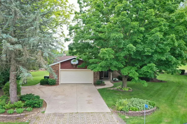 Twin Lakes, WI 53181,721 Bayhill Ave