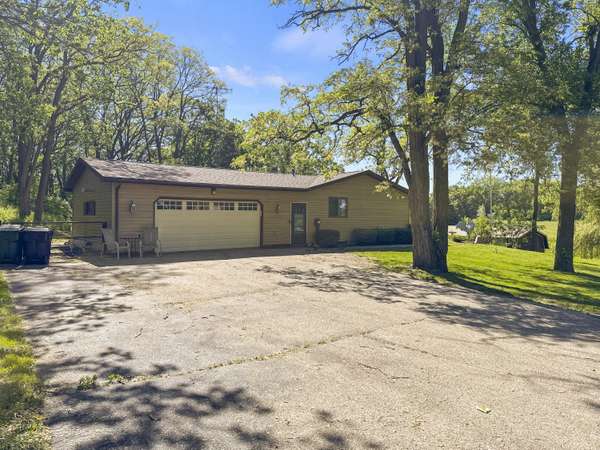 N190 Lange Rd, Bloomfield, WI 53128