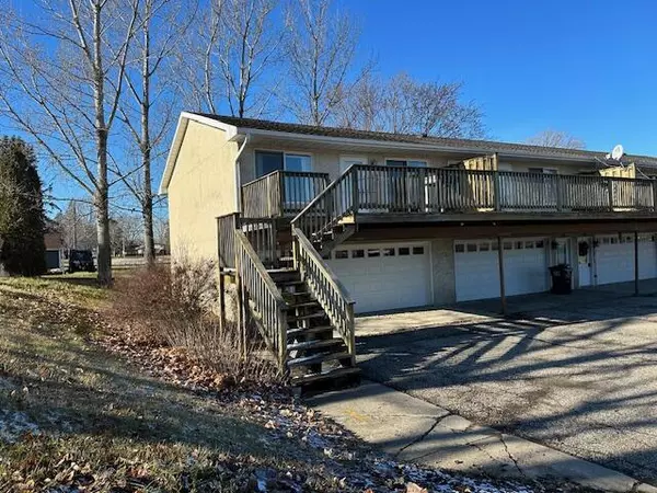 813 Kingston St N, Caledonia, MN 55921
