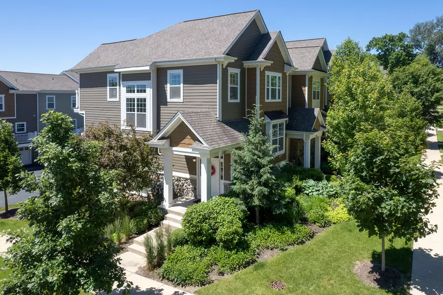 197 2nd Ave, Fontana, WI 53125