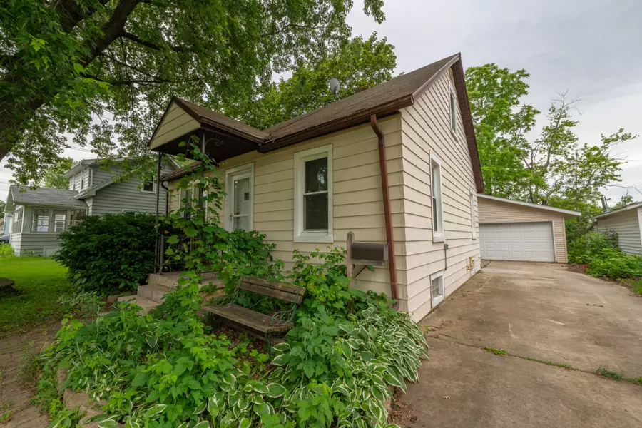 620 N Hubbard St, Horicon, WI 53032