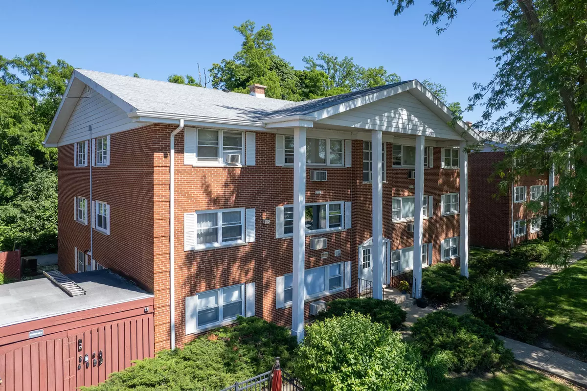 Lake Geneva, WI 53147,215 Country Club Dr Unit 2A