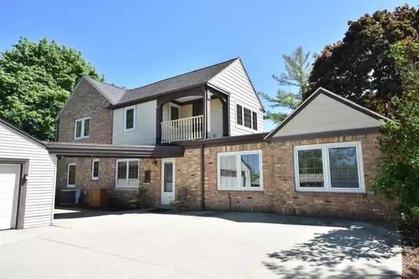 10851 N Port Washington Rd, Mequon, WI 53092