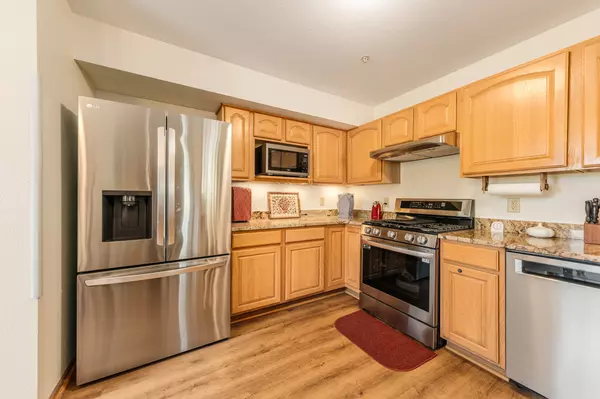 Waukesha, WI 53188,2165 Broken Hill Rd Unit 6