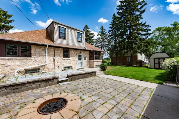 Wauwatosa, WI 53225,4711 N 100th St