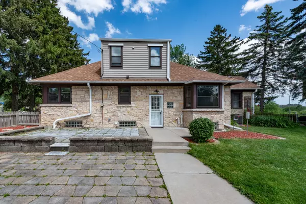 Wauwatosa, WI 53225,4711 N 100th St