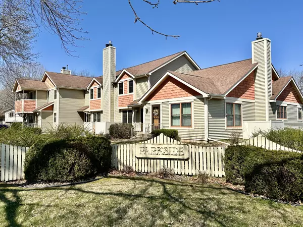 939 Sunset Pl, Onalaska, WI 54650