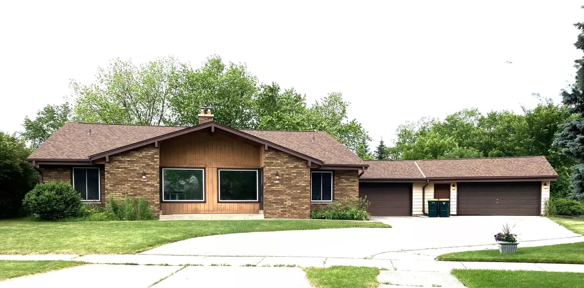 Oak Creek, WI 53154,9025 S Chicago Ct Unit 9027