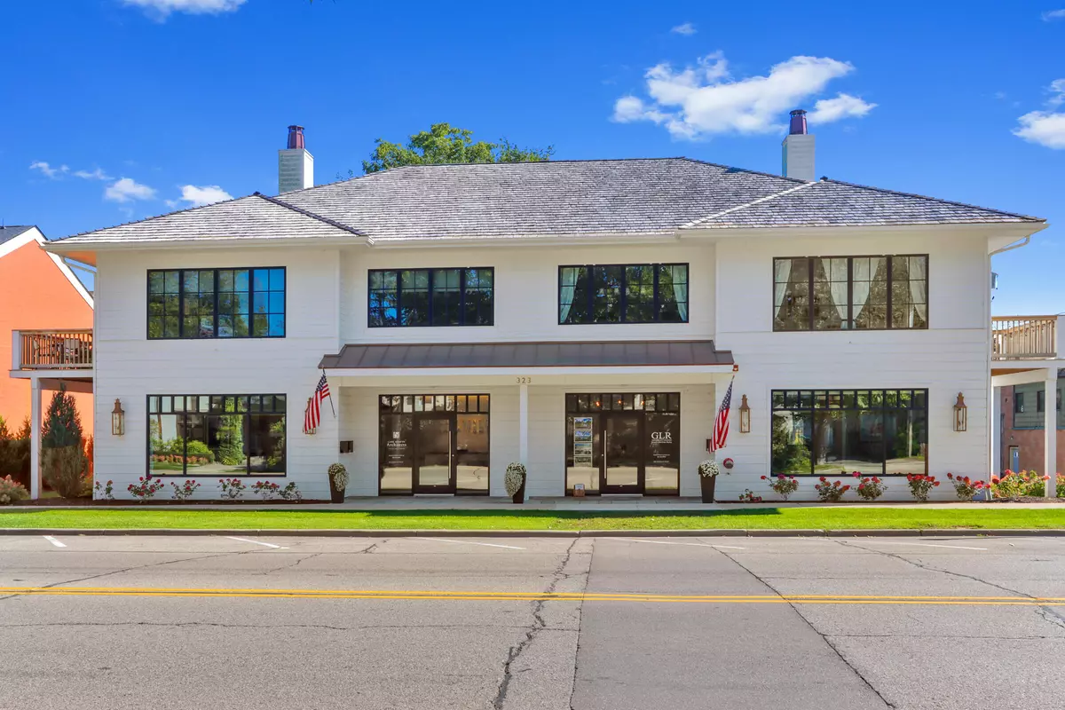 Lake Geneva, WI 53147,323 Broad St Unit 201