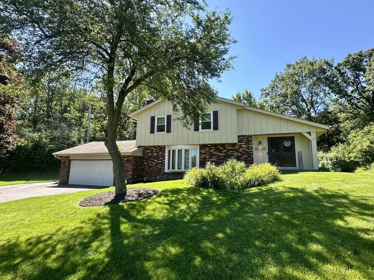 Delafield, WI 53018,S9W31507 Rocky Hill Gln