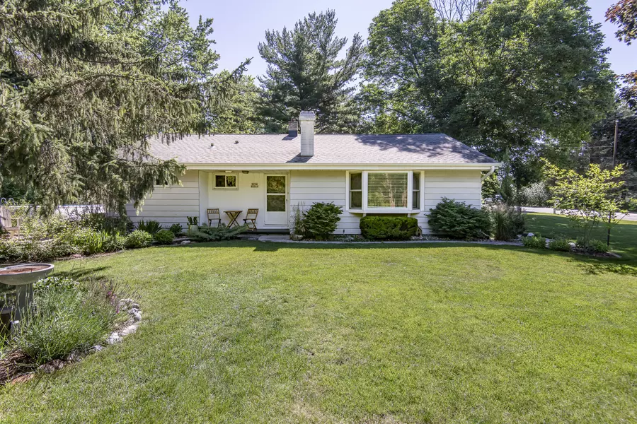 W294N5316 Merton Ave, Merton, WI 53029