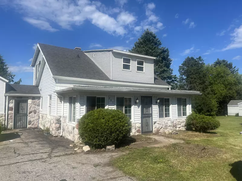 205 W Main St, Mishicot, WI 54228