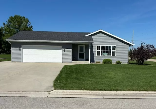 103 Menominee Dr, Sheboygan Falls, WI 53085