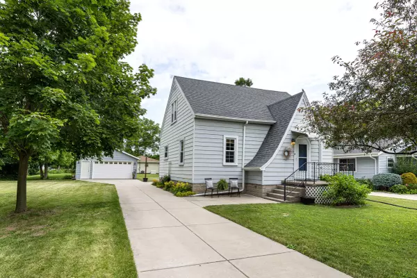 Greenfield, WI 53221,5661 S 42nd St