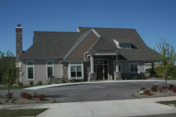 1603 Belmont Ln Unit 44,  Oconomowoc,  WI 53066