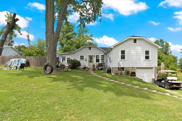 23904 61st St, Paddock Lake, WI 53168