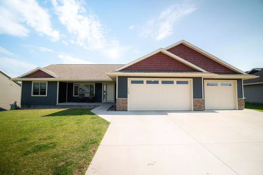 2120 Spakenburg Rd, Holmen, WI 54636