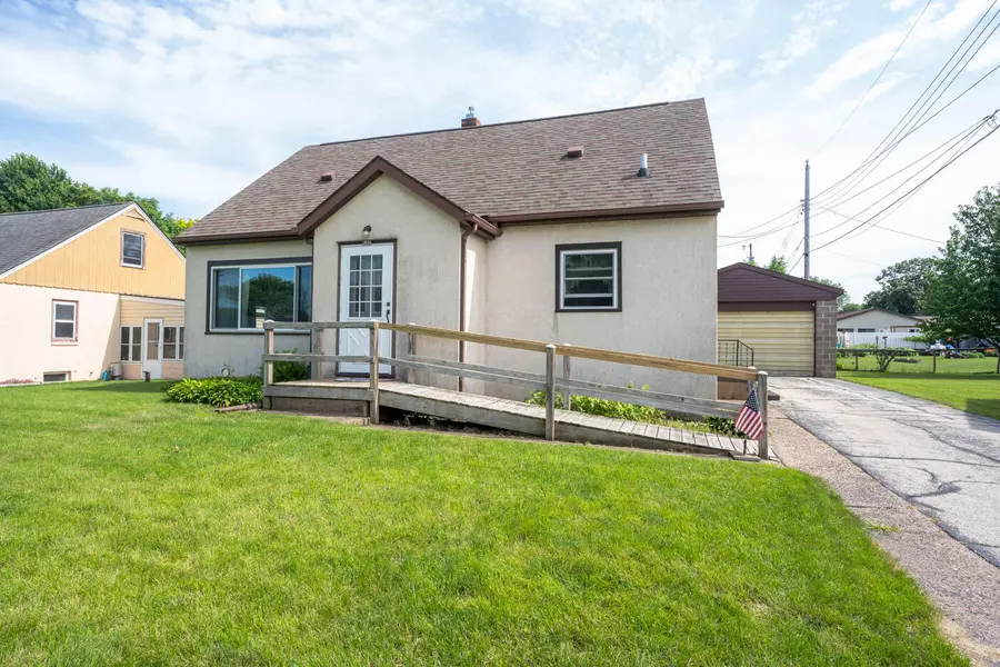 540 Hinkley Rd, Campbell, WI 54601