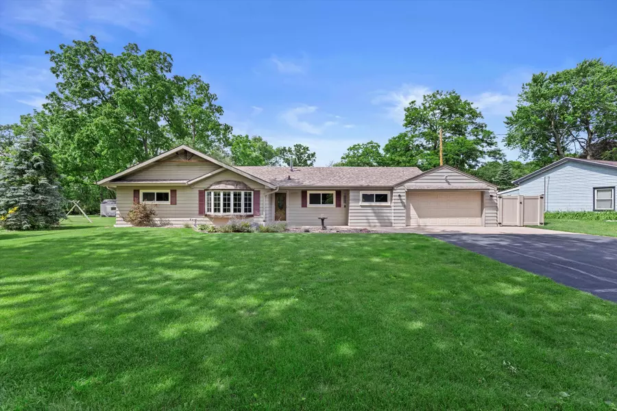 11510 W Mayers Dr, Franklin, WI 53132