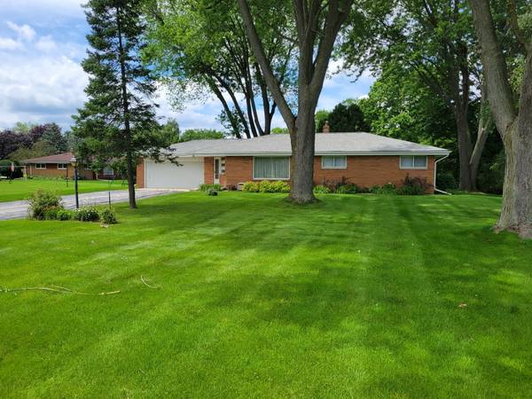 125 N Dechant Rd, Brookfield, WI 53005