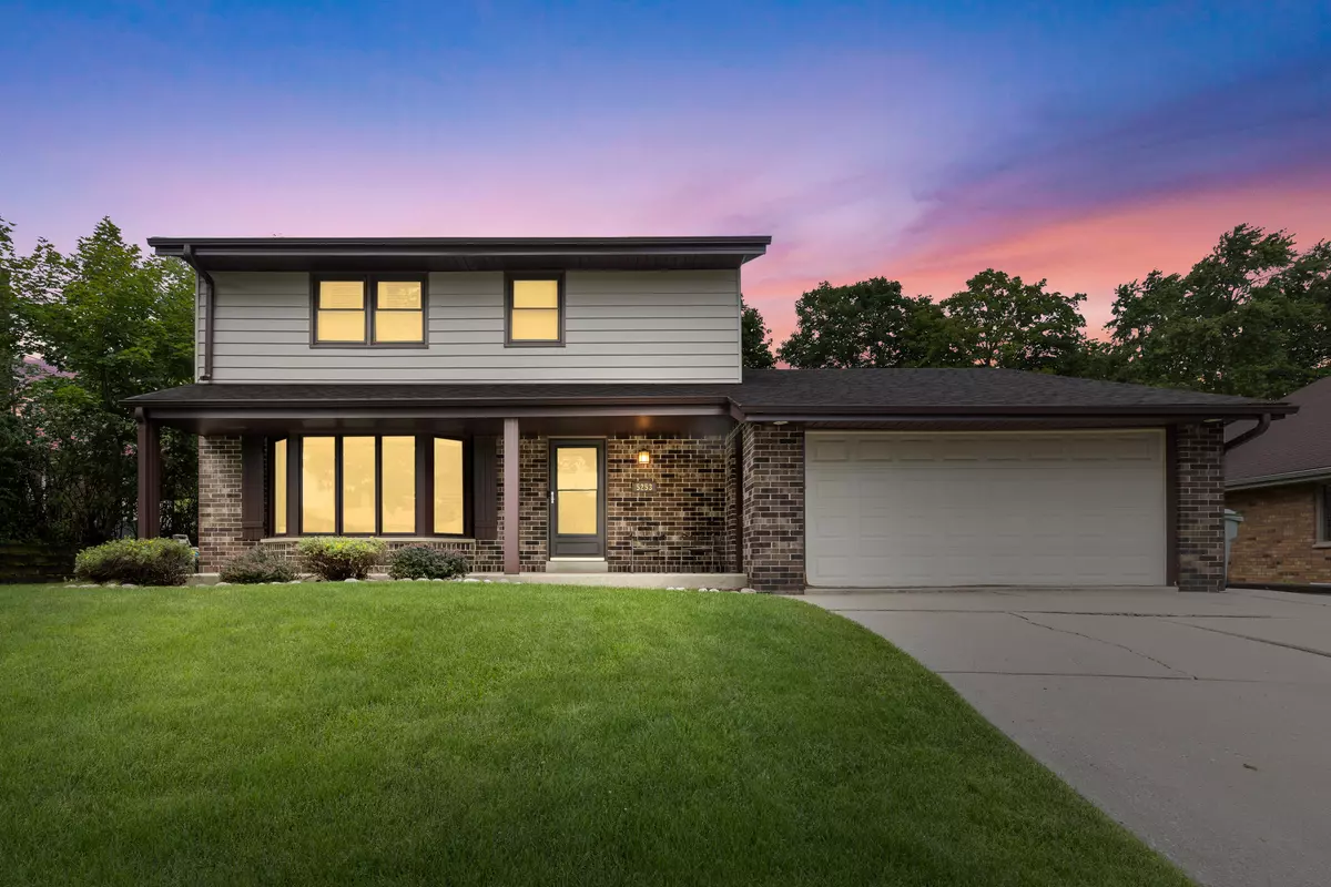 Milwaukee, WI 53221,5253 S 22nd Pl