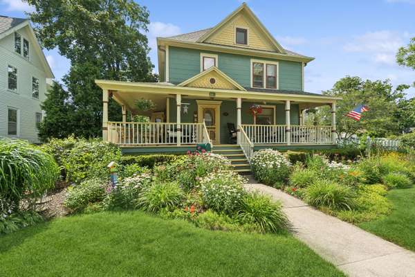 540 Madison St,  Lake Geneva,  WI 53147