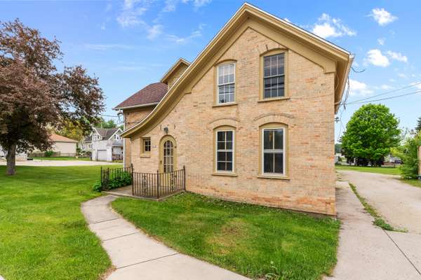 415 Fredonia Ave, Fredonia, WI 53021