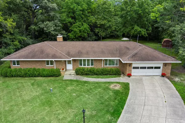 S70W12462 Willow Way, Muskego, WI 53150